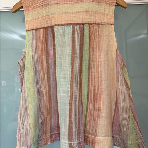 HOLDING HORSES Pastel Striped Button-Down Blouse - Picture 4 of 11